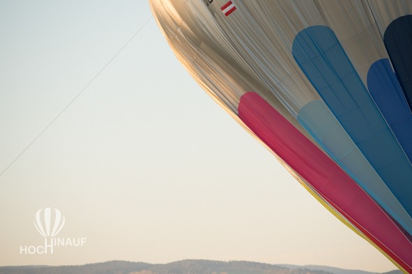 Web-Familycard-005-Hoch-Hinauf-WEB-ballon-20191027-171538-53613-C-susannehenris.com-C-Susanne Henris-2