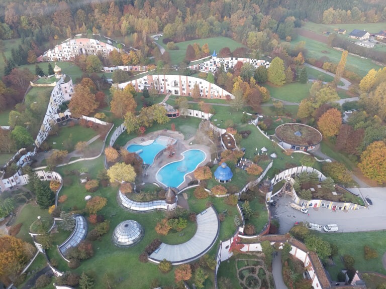Ballonfahrt in der Nähe über der Steiermark