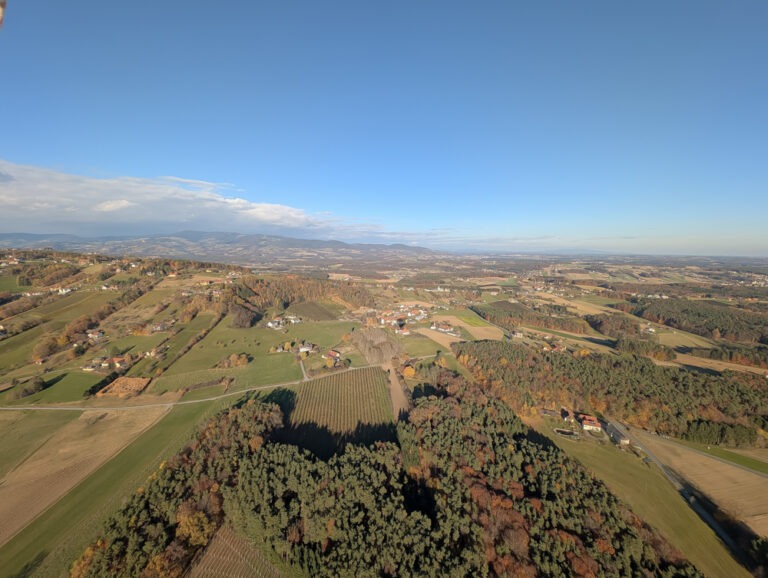 Ballonfahrt in der Nähe über der Steiermark-Hartberg